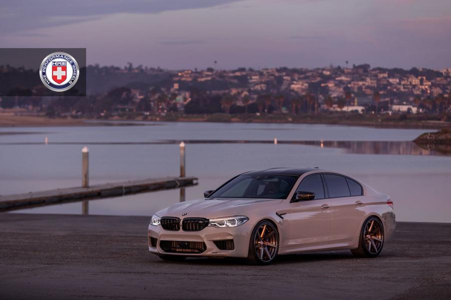  BMW M5 on HRE Wheels (RS308) 2019 года  (фото 1 из 12)